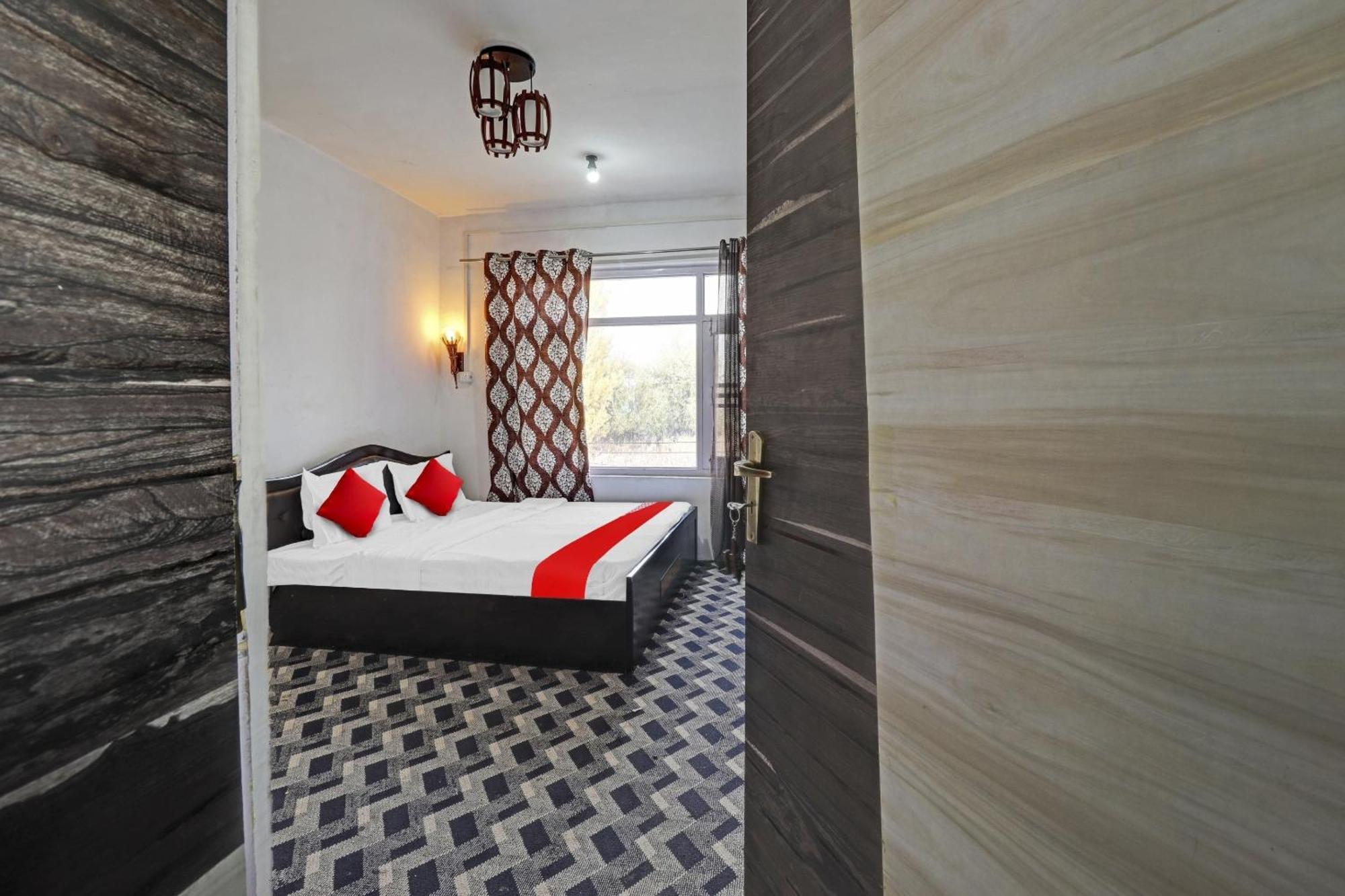 Srīnagar Hotel O Eco Rooms מראה חיצוני תמונה